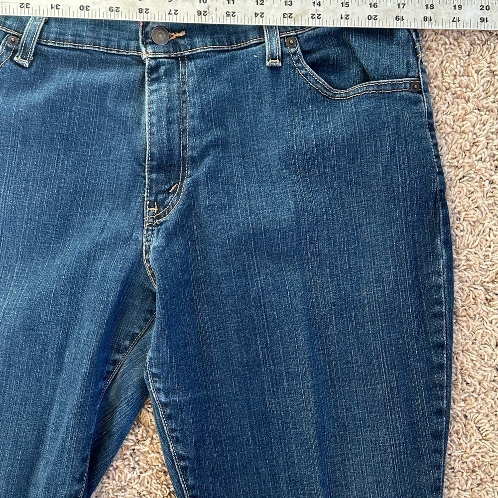 Levi's 550 Relaxed Bootcut Dark Blue Classic Style Denim Jeans Sz 14 Short - Picture 8 of 9